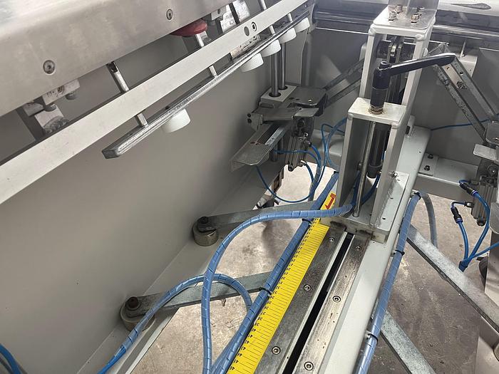 Used Interpack™ UPF 2420 Uniform Pneumatic Flap Folder