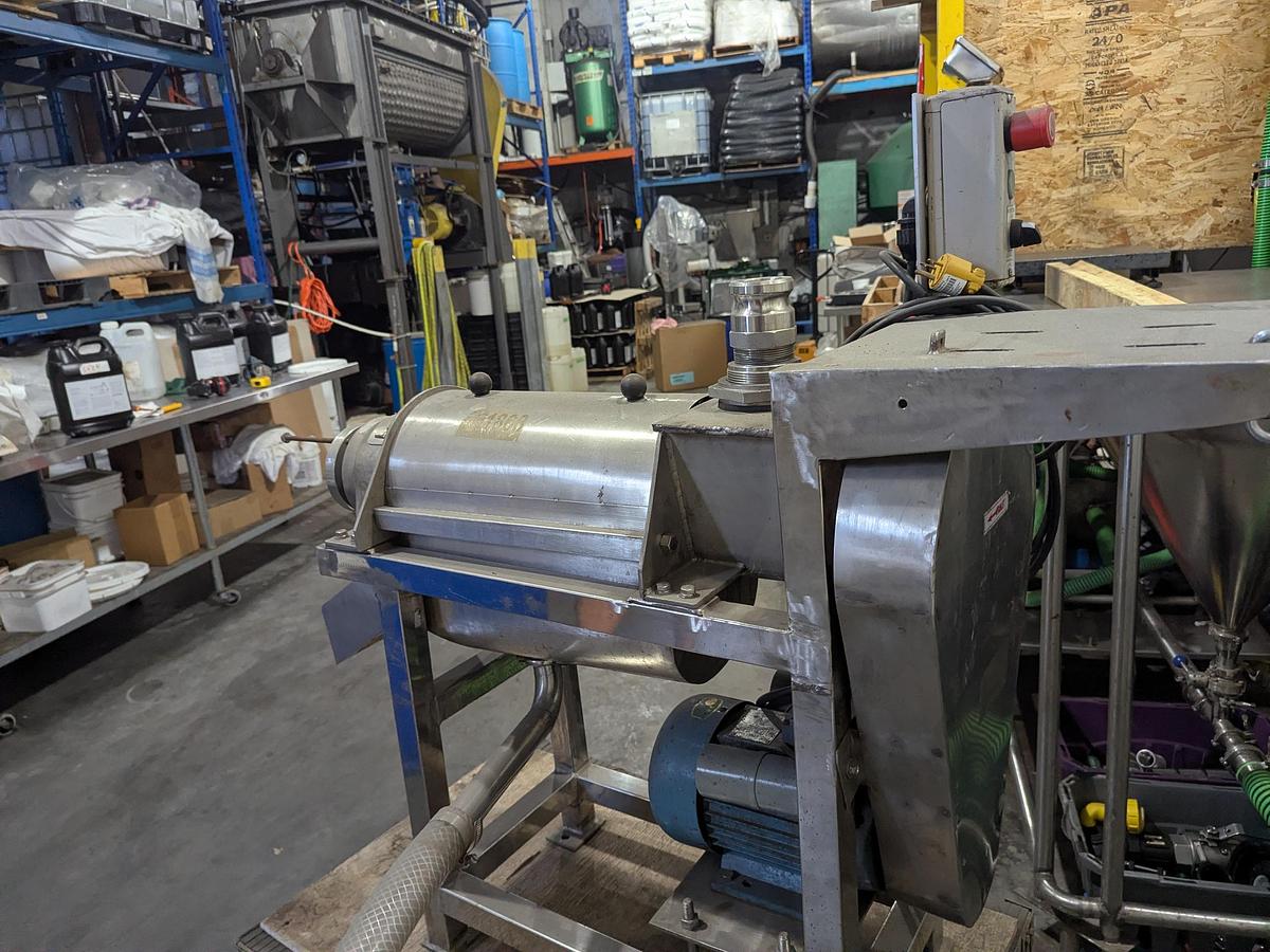Used Industrial Spiral Juicer Extractor