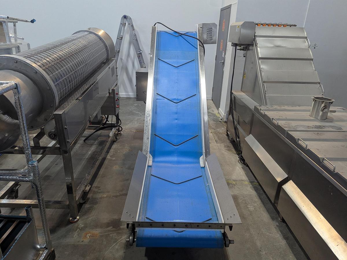 Used 5' High Incline Conveyor 