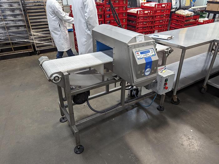 Used Loma iQ3 Metal Detector