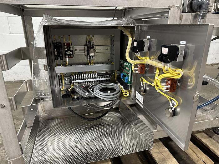 Used Vibratory Conveyor with Spray Nozzles