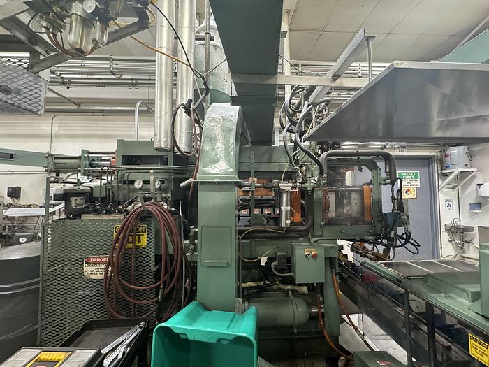 Used UNILOY MODEL 2016 Blowmolder