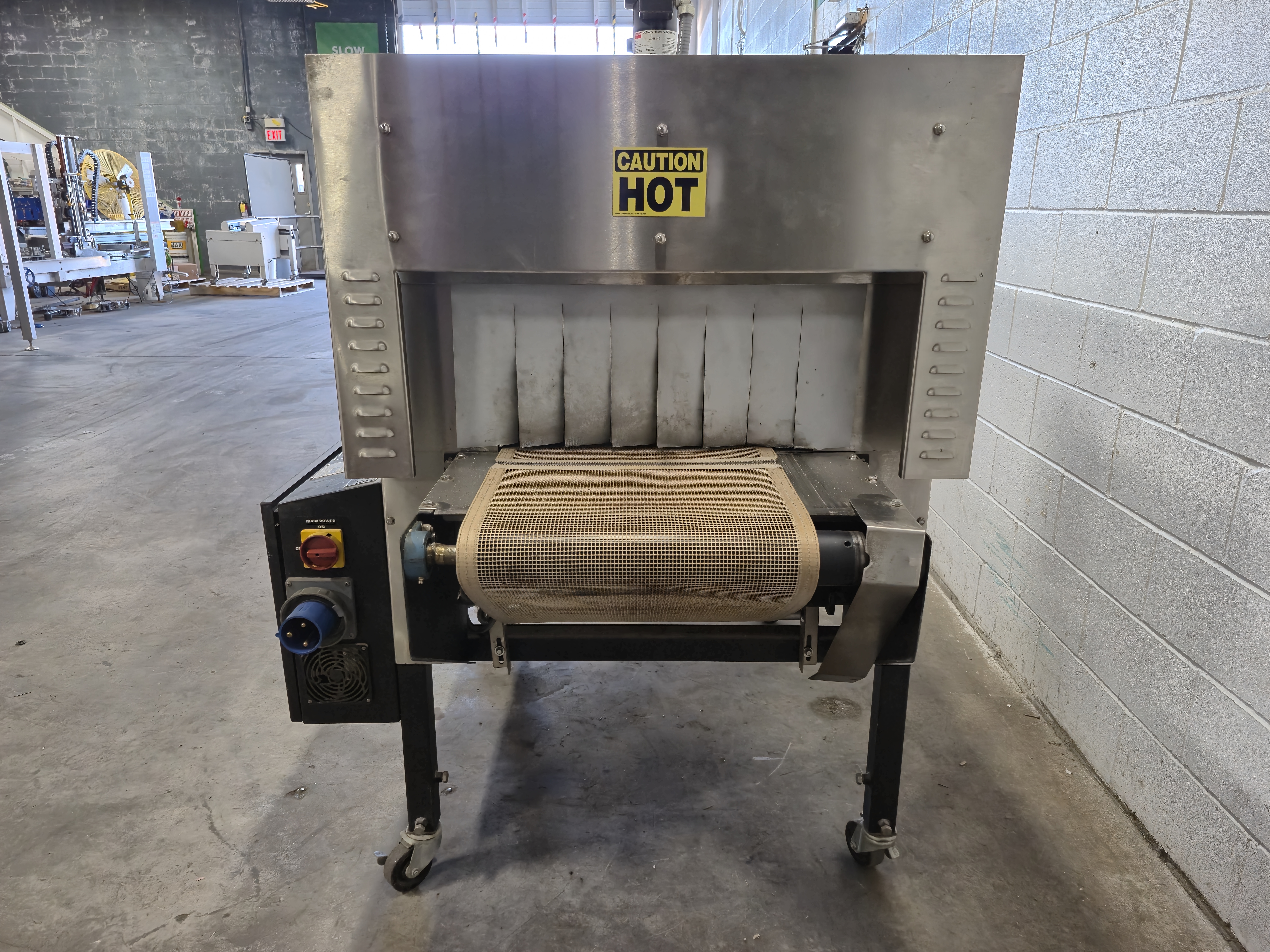Used API VERSATech LB 22/32 L-Bar Sealer / API APTU 50-DV Heat Shrink Tunnel
