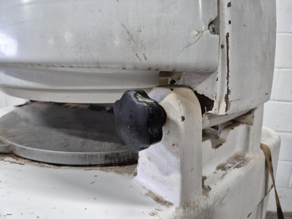 Used Cinelli CG/SDR-50 Semi-Automatic Bun Divider Rounder