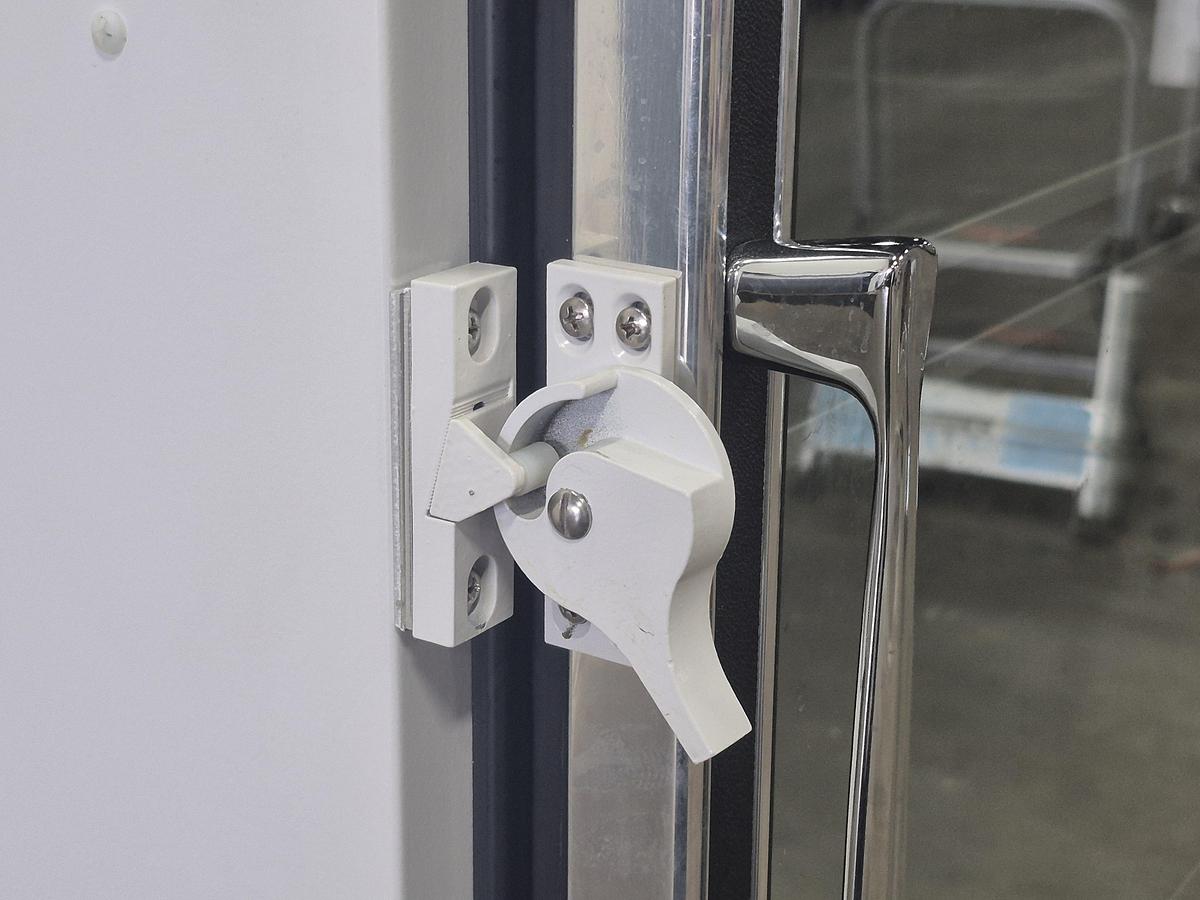 Used Thermo Scientific High-Capacity Reach-In Environmental Chamber