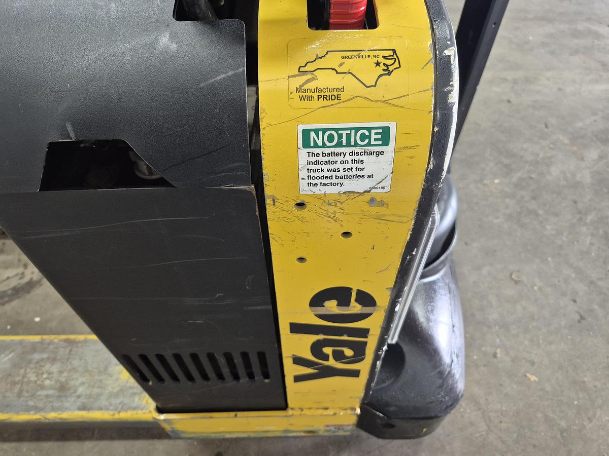 Used Yale MPB040-EN24T2748 Electric Walkie Pallet Jack