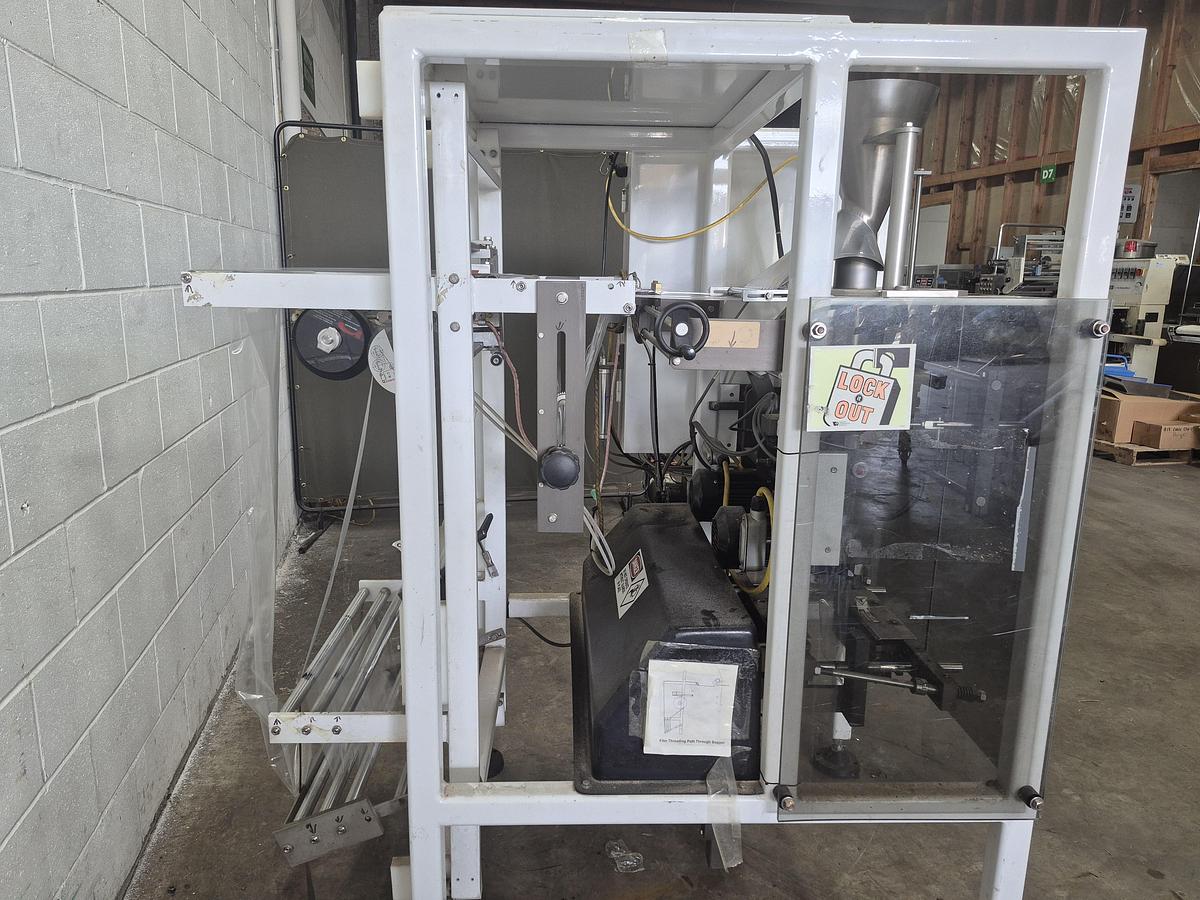 Used Matrix Packaging Machinery Vertical Form-fill-Seal Bagger