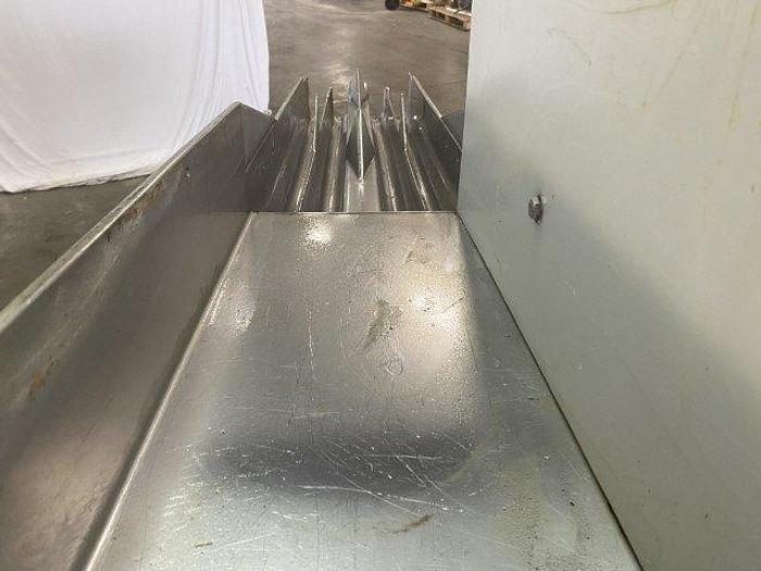 Used Commercial 4-Lane Shaker Conveyor