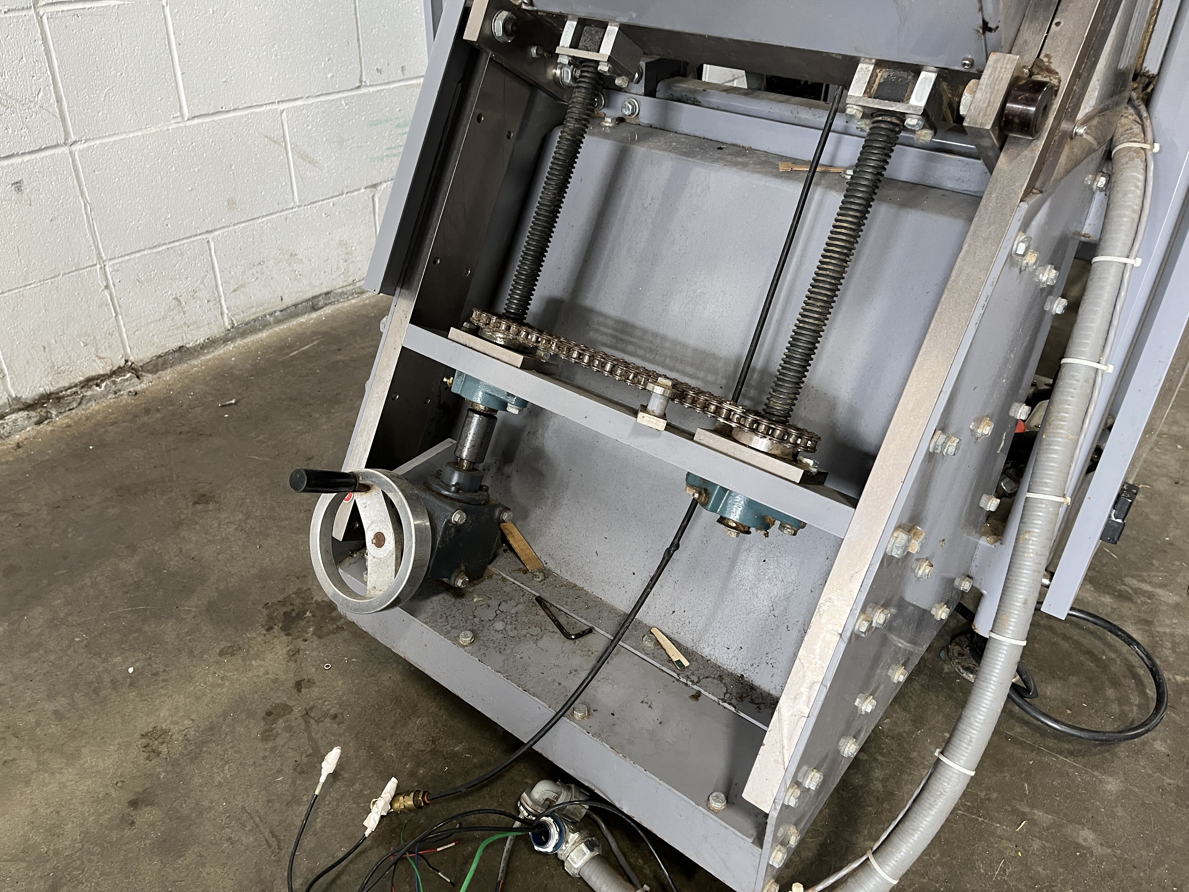 Used Thiele ZP30A Box Former