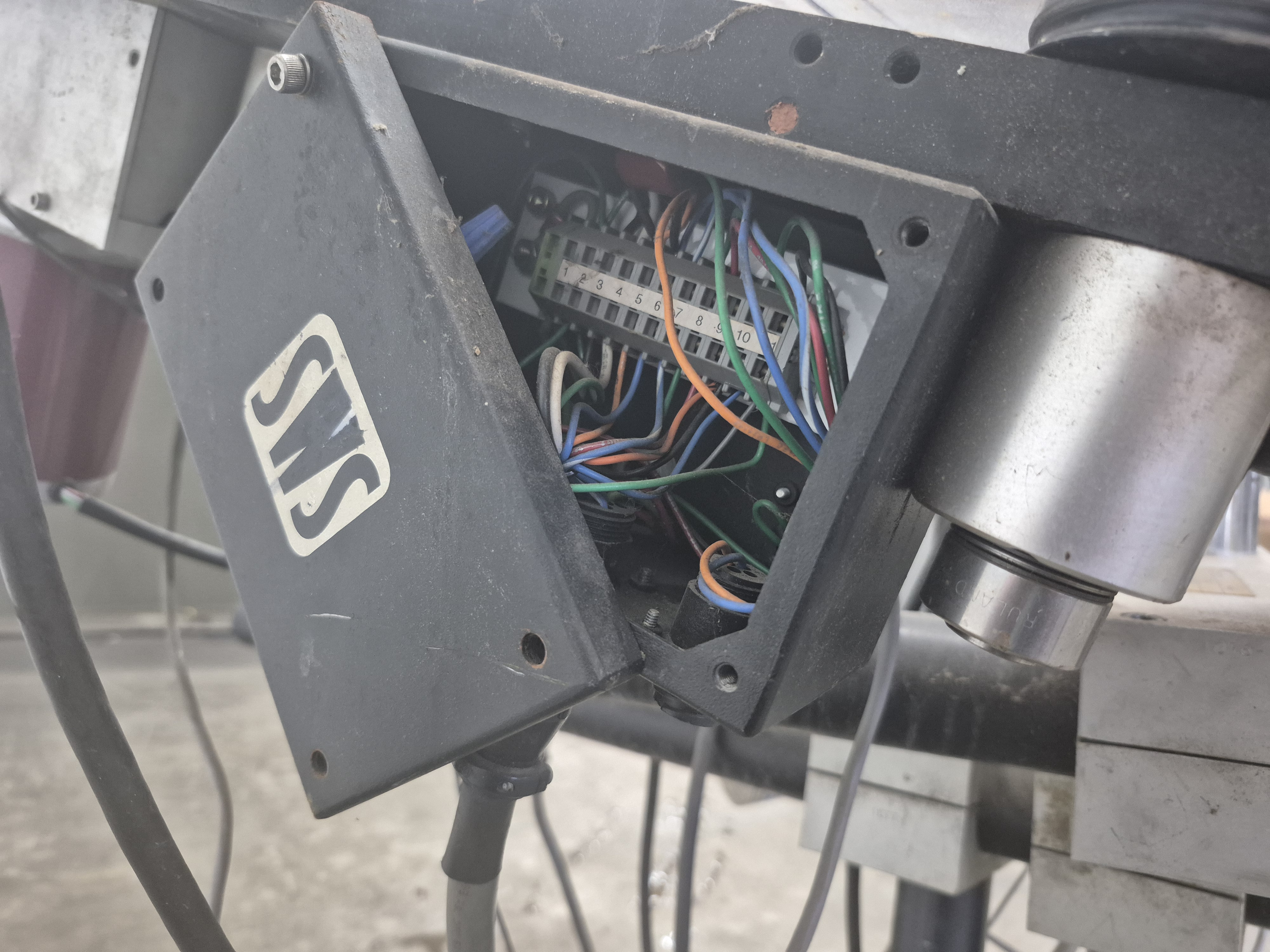 Used Superior SMS Roll Tak 200 Labeller