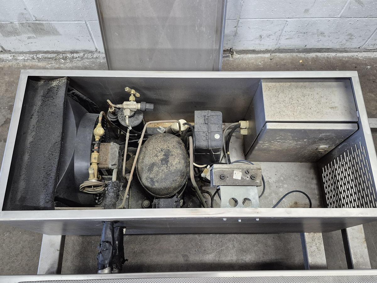 Used Tromp Egg Wash Applicator