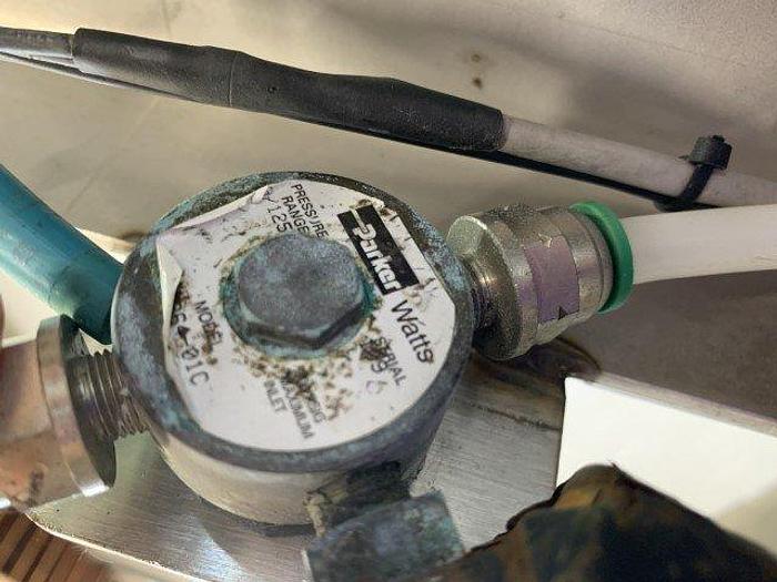 Used Pneumatic Press on Chain Conveyor