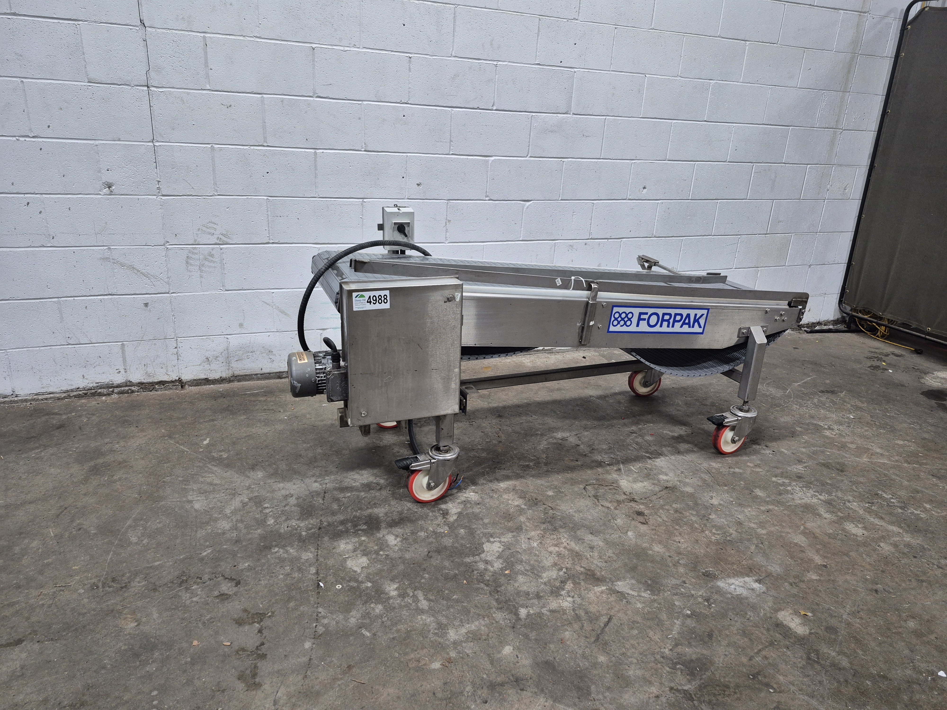 Used 6 Feet Box Conveyor 