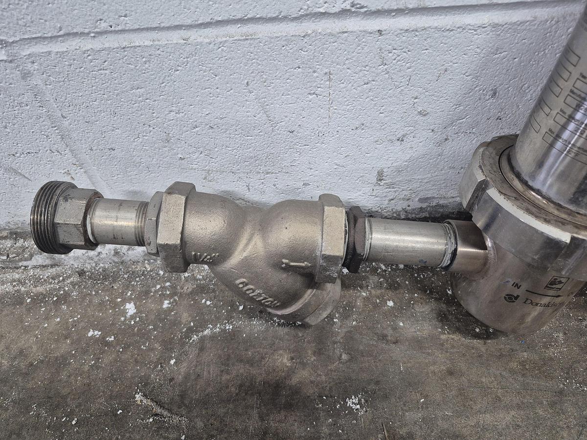 Used Donaldson P-EG 0027 SS Filter Housing 