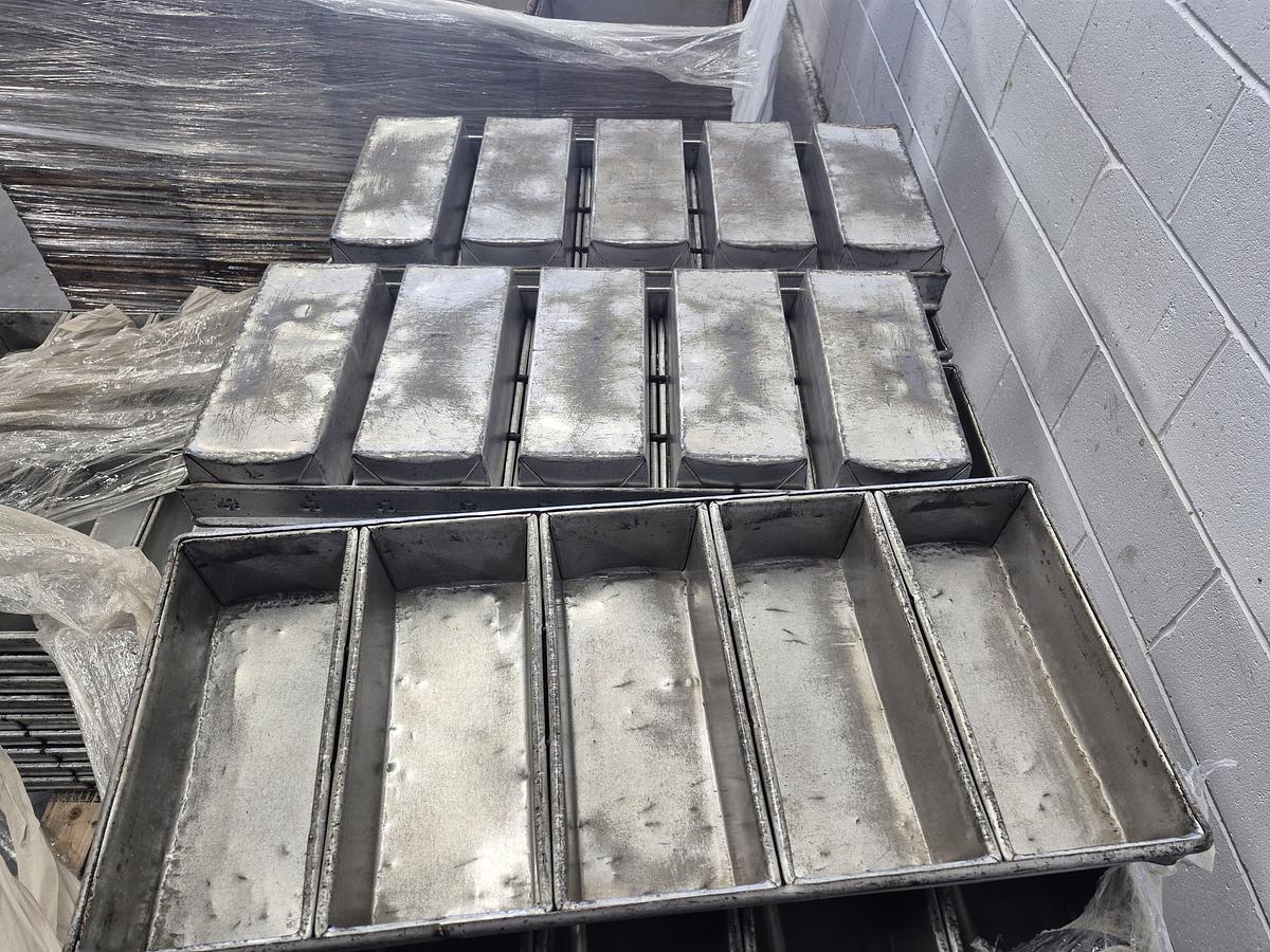 Used Commercial 5-Loaf Bread Pan