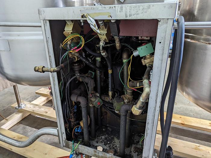 Used Cleveland TMKDL-80T Steam-Jacketed Twin Kettles