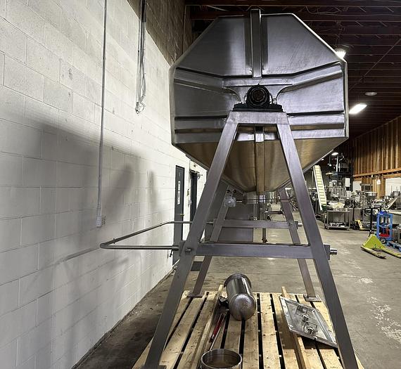 Used Saan OB-3000 Octagonal Blender