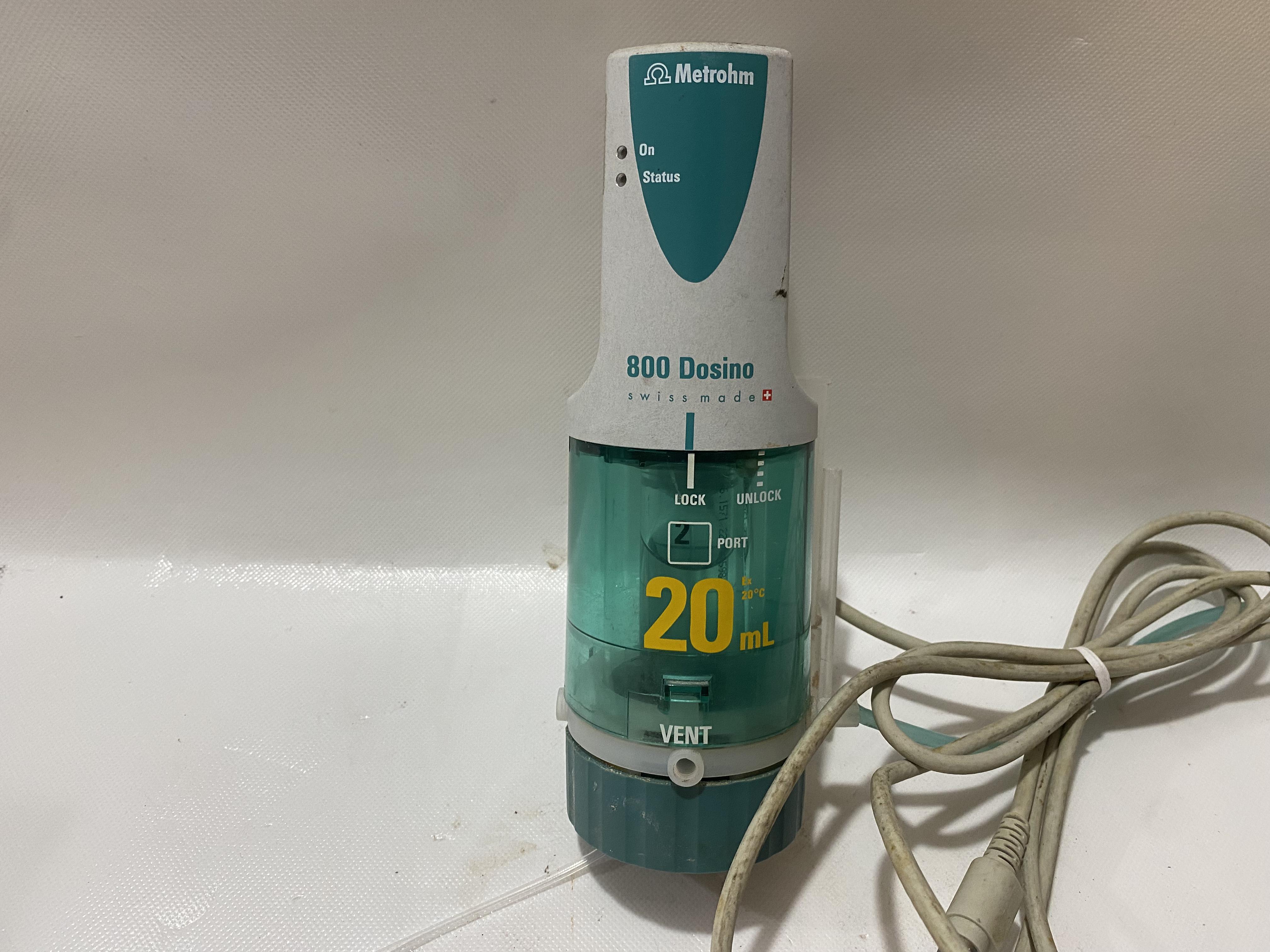 Used Metrohm 905 Titrando Titrator with Stirrer & Vessels