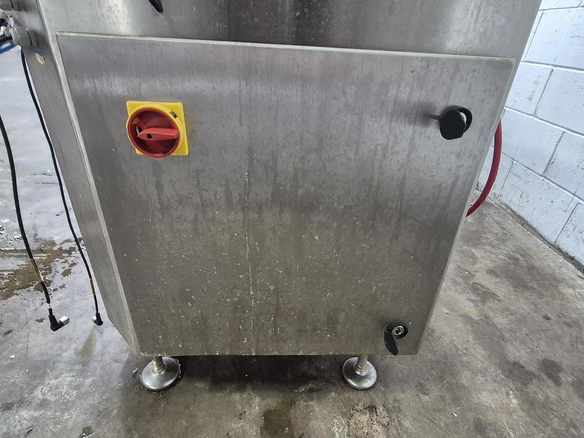 Used Aesus AESFill AF6 Fully Automatic 6-Head Liquid Filling Machine