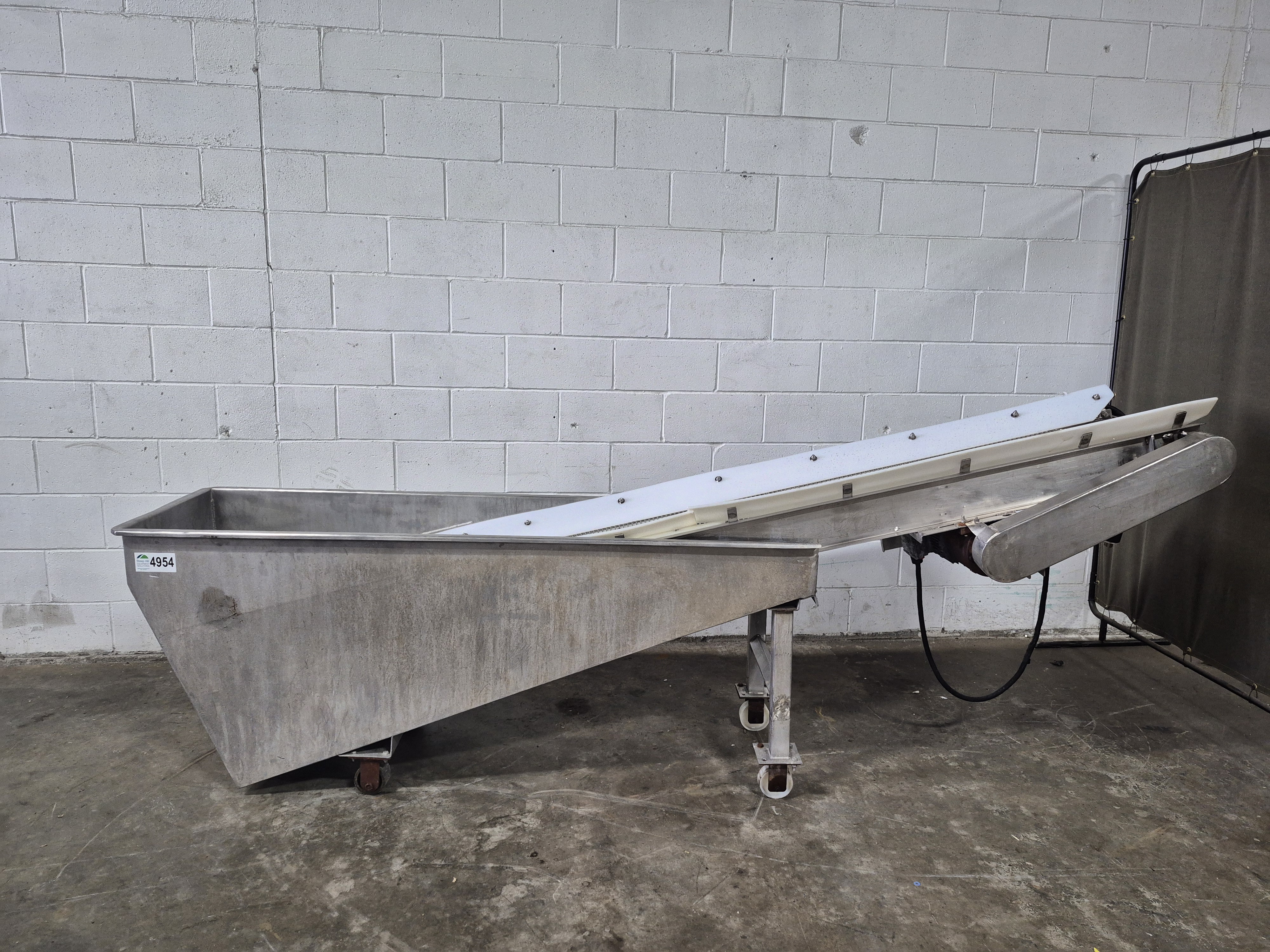 Used Incline Conveyor with Dump Tank