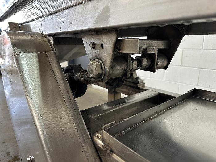 Used 9' Shaker Conveyor