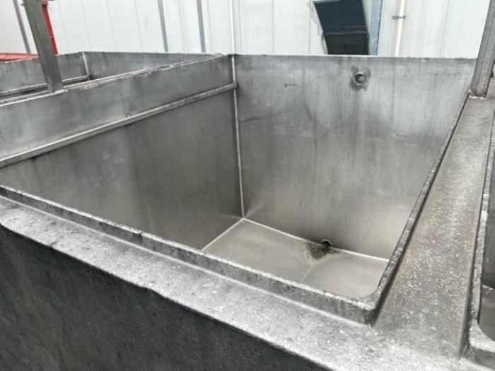 Used Mueller 1200 Gallon Triplex Tank