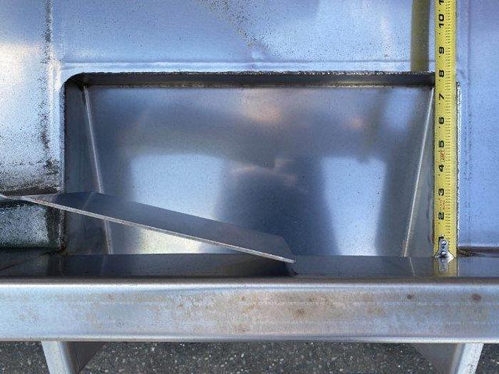 Used Commerical 27' Shaker Conveyor