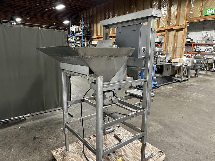 Used Lakewood Single Box Filler