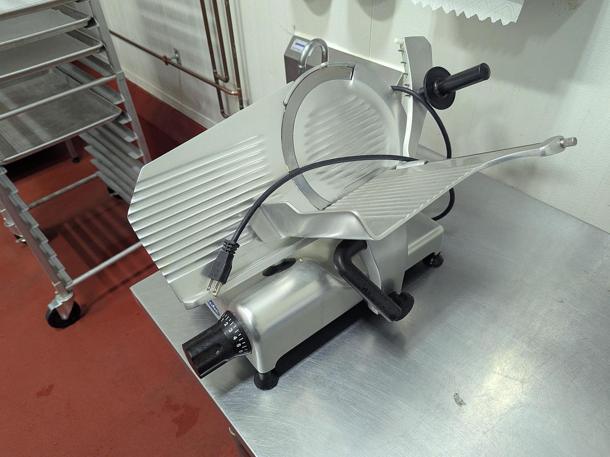 Used Globe G10 Manual Slicer