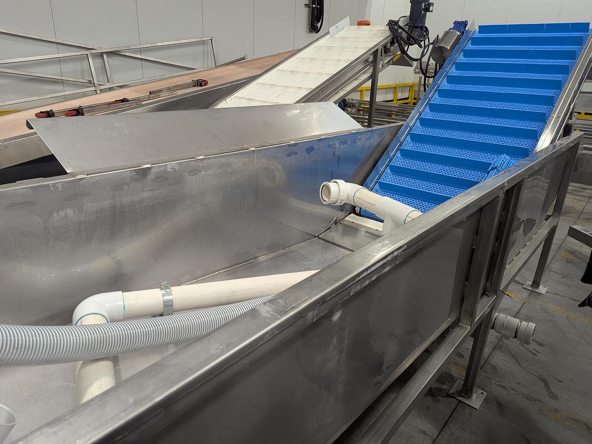 Used Bubbler Tank Conveyor