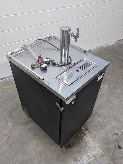 Used True TDD-1 Beer Dispenser Refrigerator