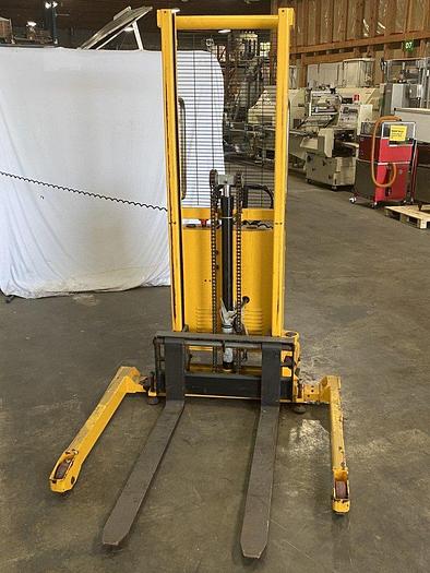 Used Noblelift H-5439 Straddle Stacker