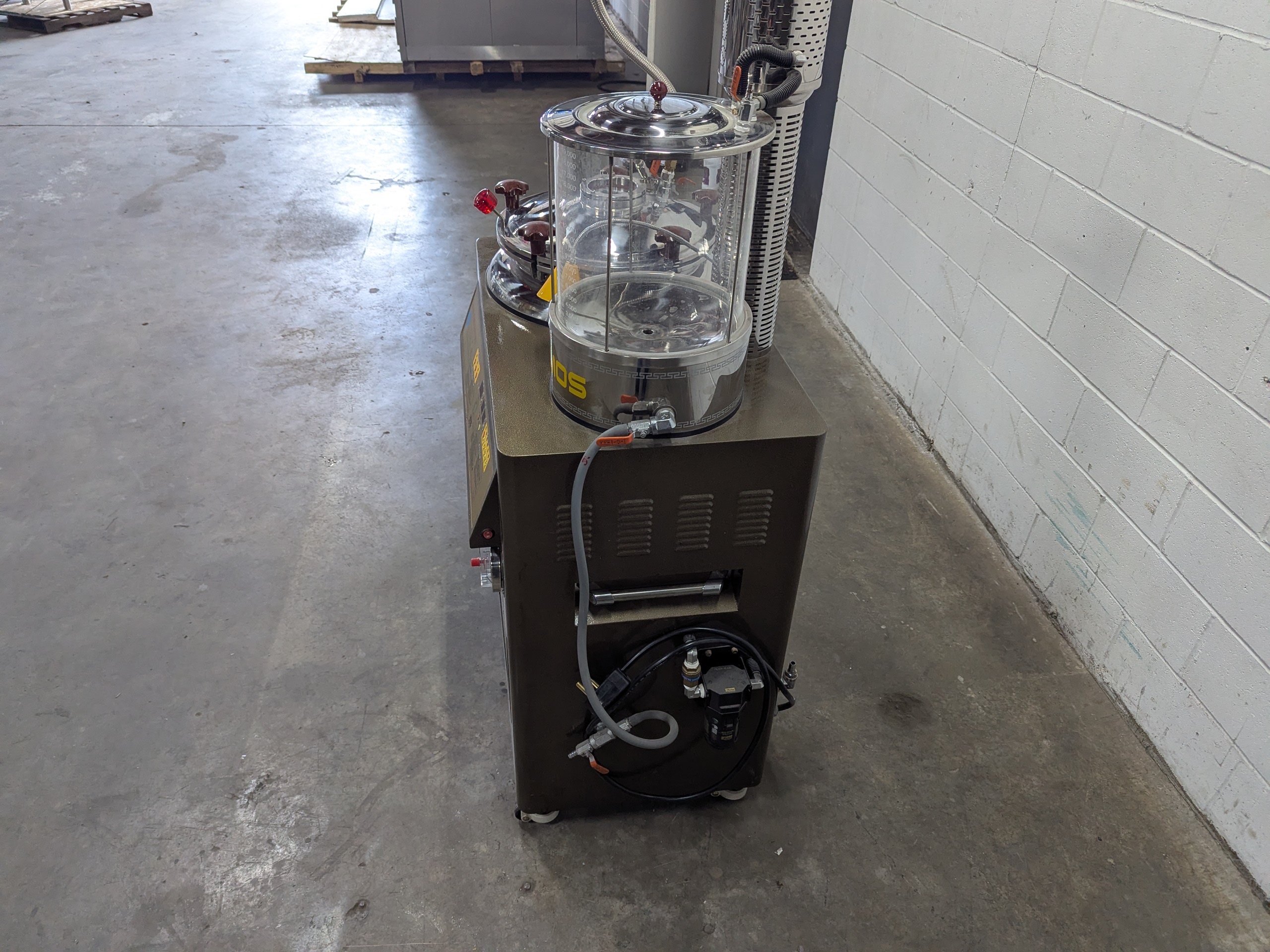 Used Cosmos 660 Vacuum Extractor