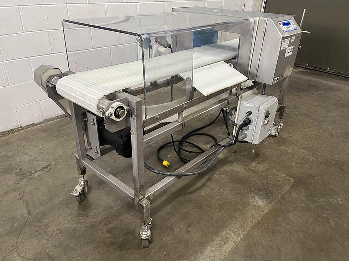 Used Loma IQ² Metal Detector