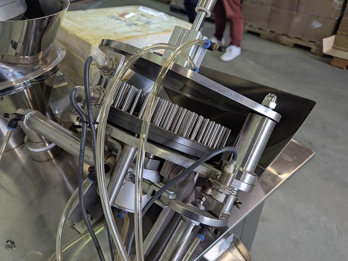 Used Semi-Auto Capsule Filling Machine