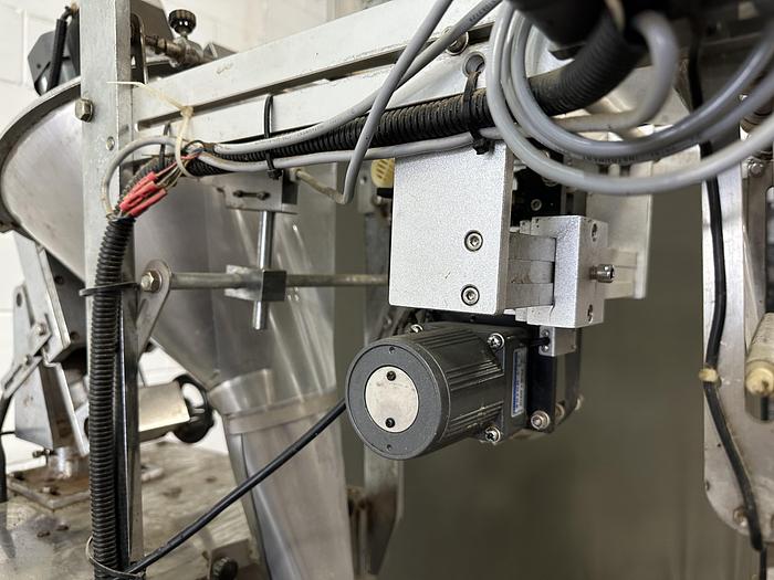 Used Vertical Form Fill Sachet Machine with Auger Filler