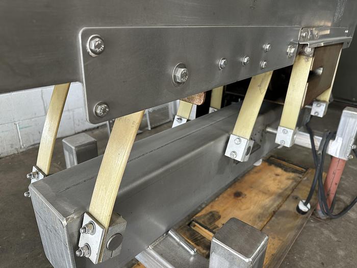 Used Allen Shaker Conveyor