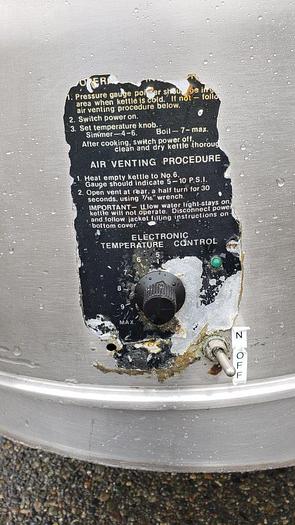 Used 30 Gallon Electric Tilting Steam Kettle