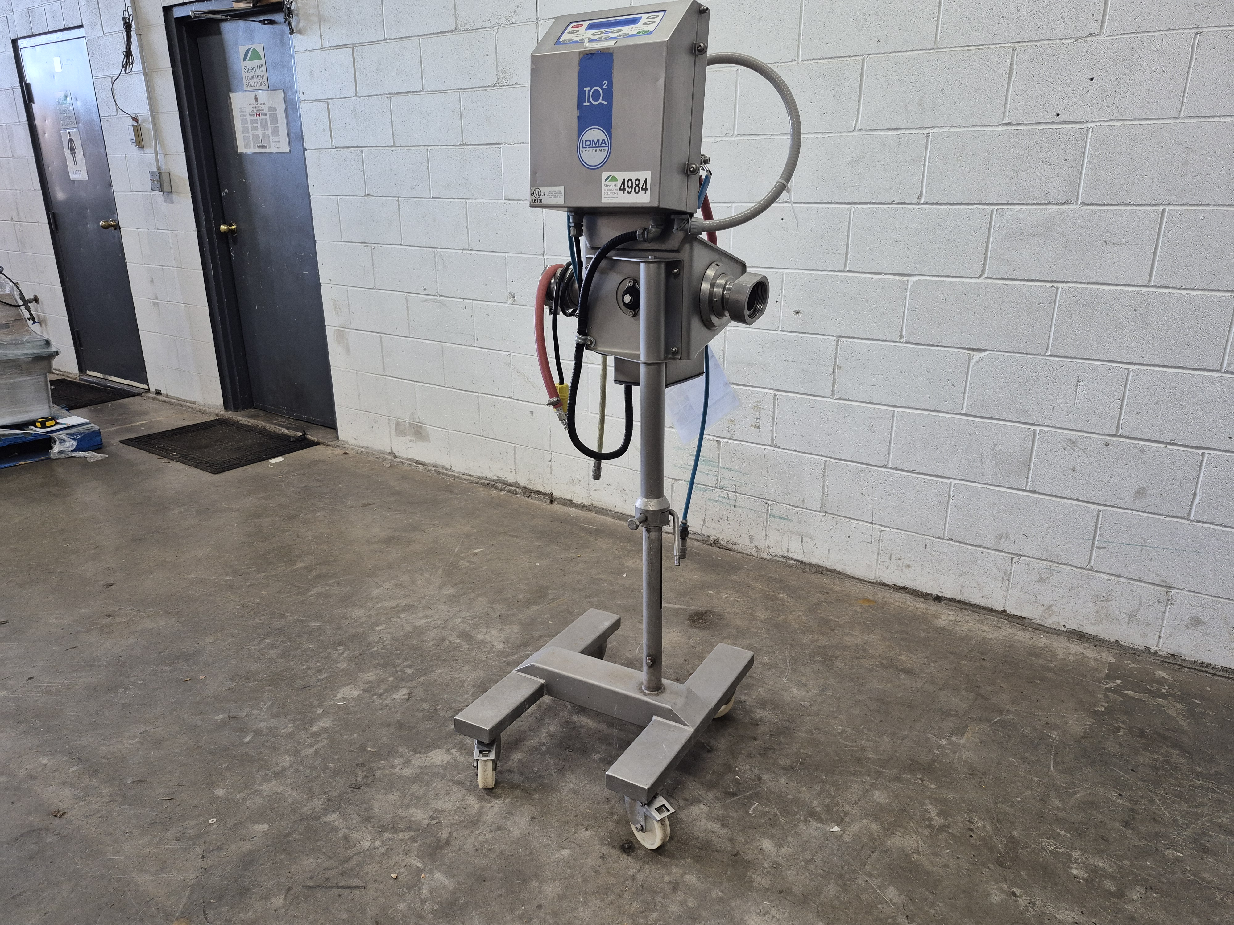 Used Loma IQ2 Metal Detector