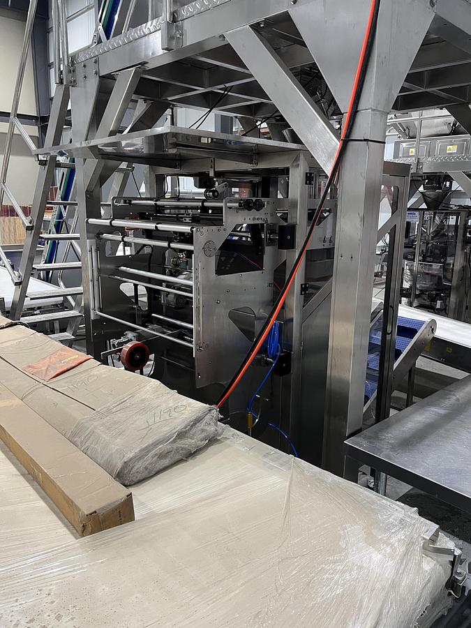 Used Foshan Samfull Packaging Machine with Z-Style Conveyors, Multihead Scales, Mezzanine and Bagger