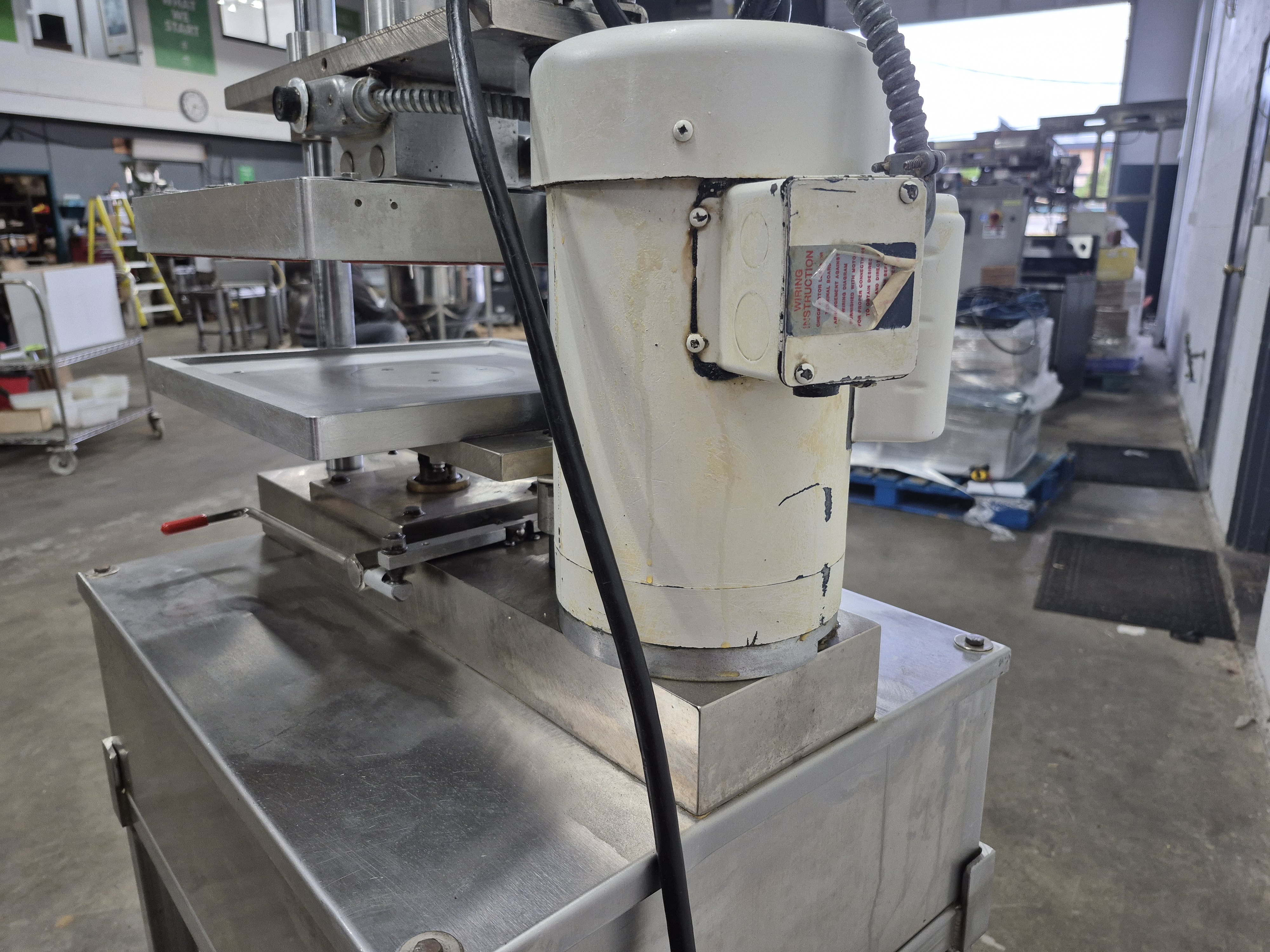 Used Comtec 2200 Pie Press