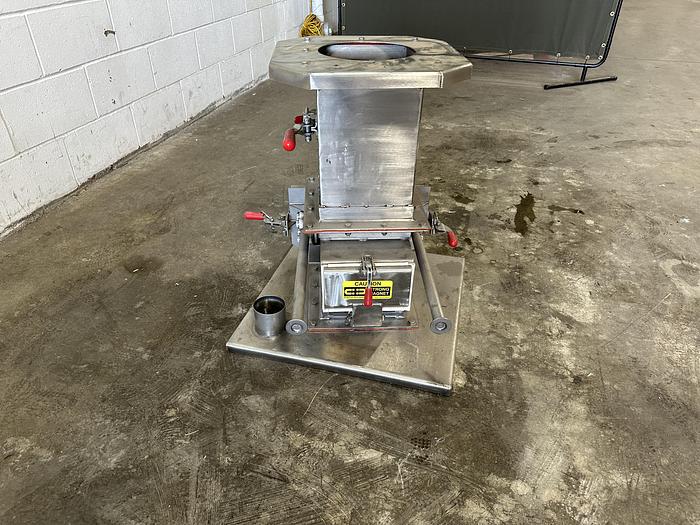 Used EZ Clean Magnet Trap