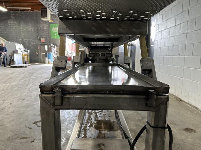 Used 9' Shaker Conveyor