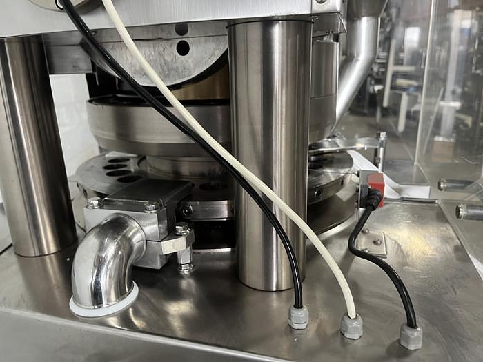 Used Vanguard Rotary Tablet Press