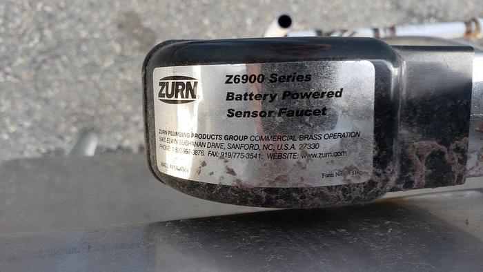 Used SS Dual Faucet Double Sink