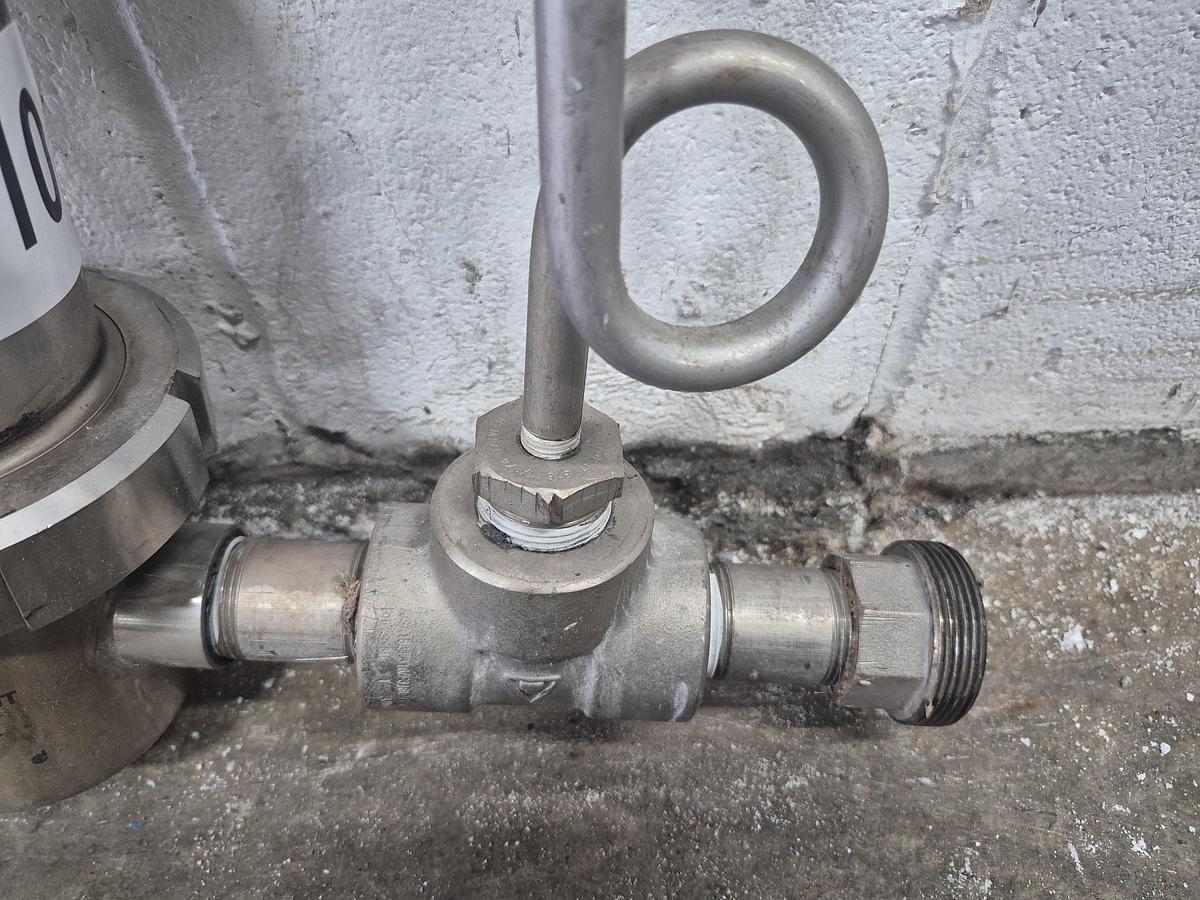 Used Donaldson P-EG 0027 SS Filter Housing 