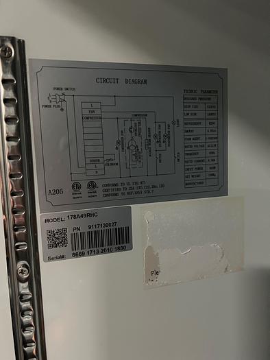 Used Avantco 2-Door Refrigerator 178A49RHC