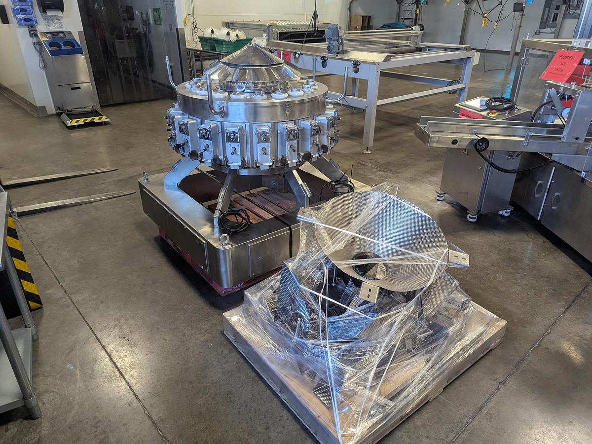 Used Pouch Filler With 20 Head Scales