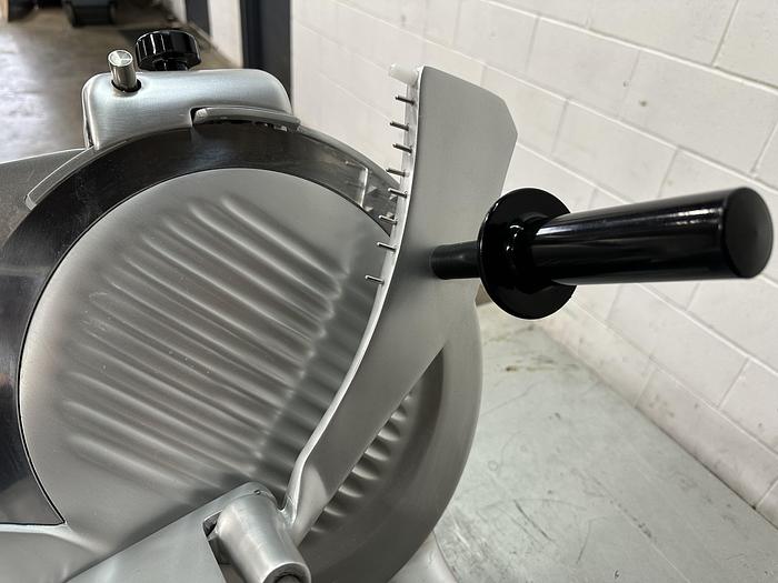 Used Globe G12 Manual Slicer