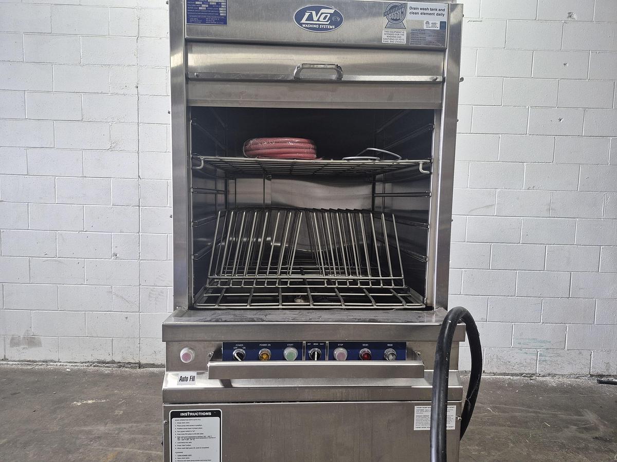 Used LVO TL14E Commercial Electric Tray Washer